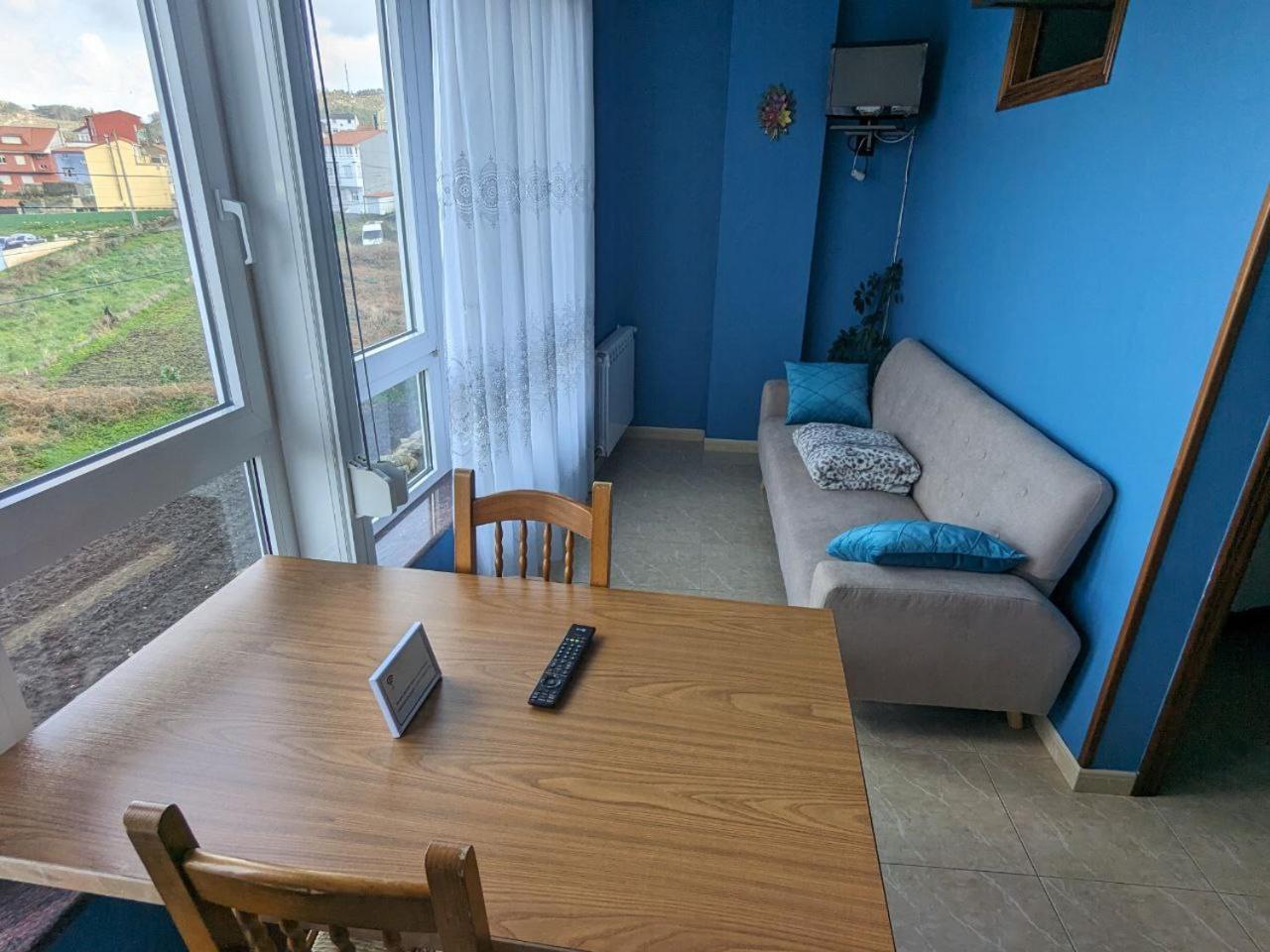 Vivienda Turistica Vacacional Maricarmen Hotel Arou Buitenkant foto