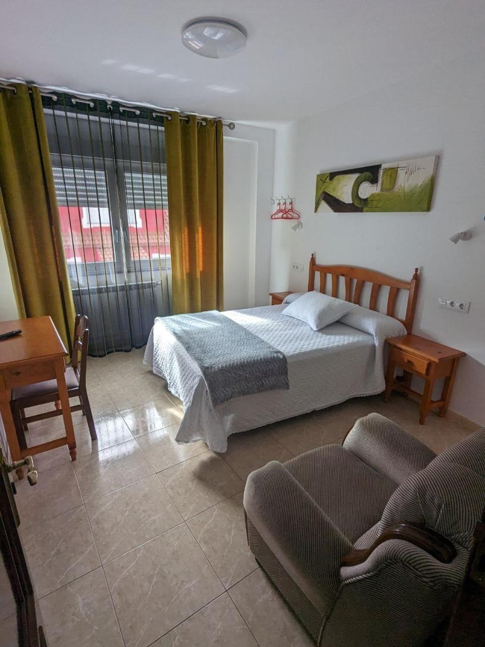 Vivienda Turistica Vacacional Maricarmen Hotel Arou Buitenkant foto