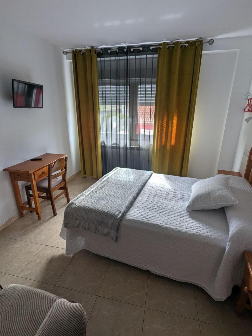 Vivienda Turistica Vacacional Maricarmen Hotel Arou Buitenkant foto
