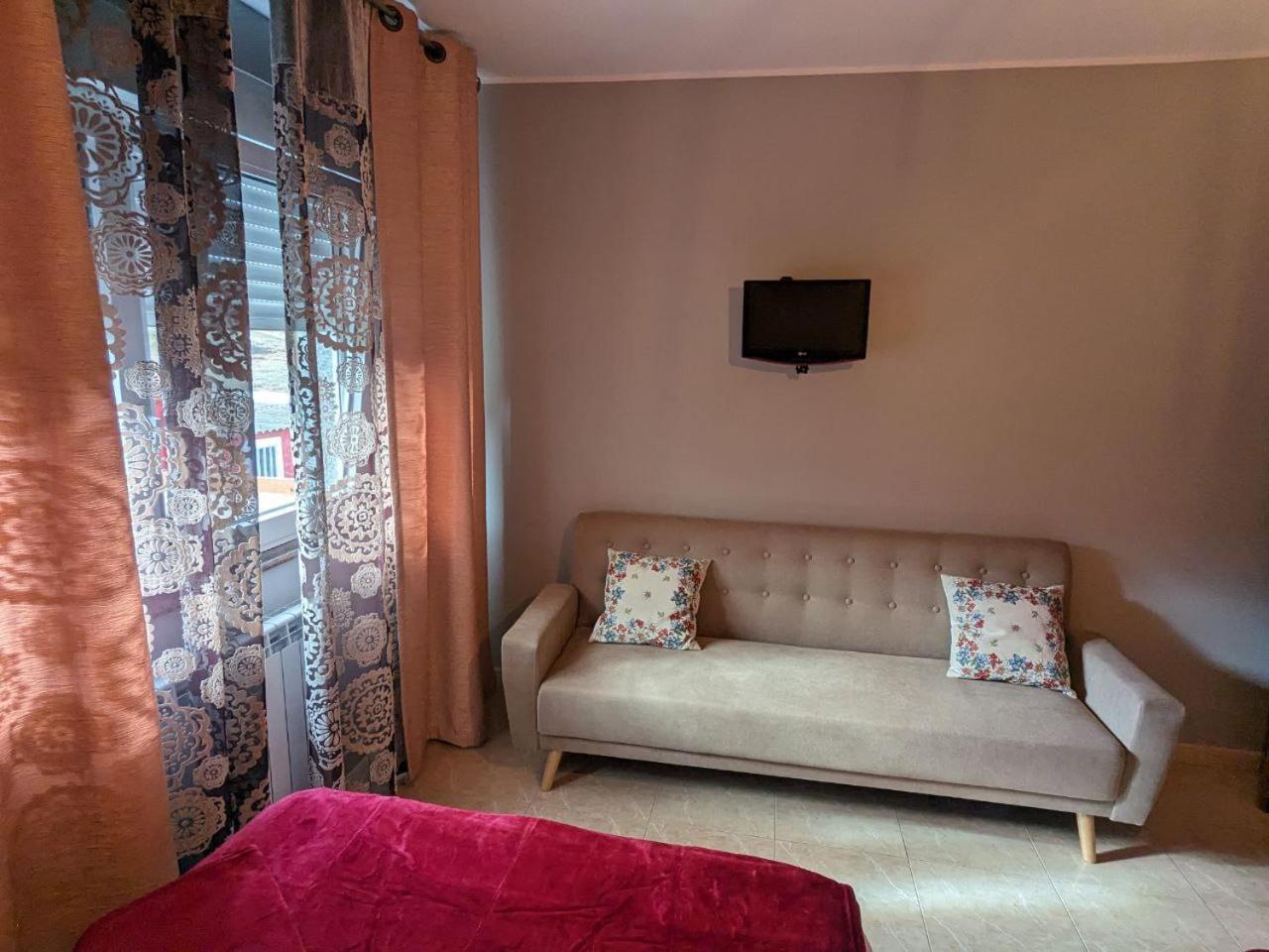 Vivienda Turistica Vacacional Maricarmen Hotel Arou Buitenkant foto