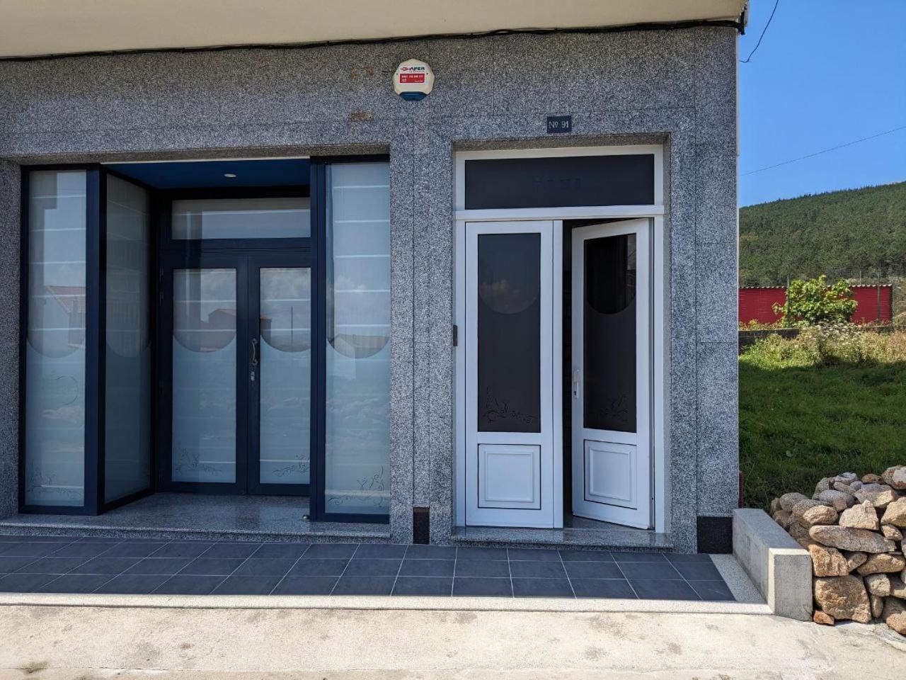 Vivienda Turistica Vacacional Maricarmen Hotel Arou Buitenkant foto